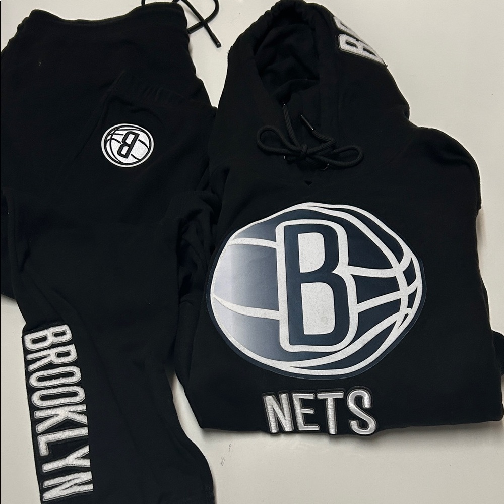 Brooklyn Nets Black Hoodie and Sweatpants Set